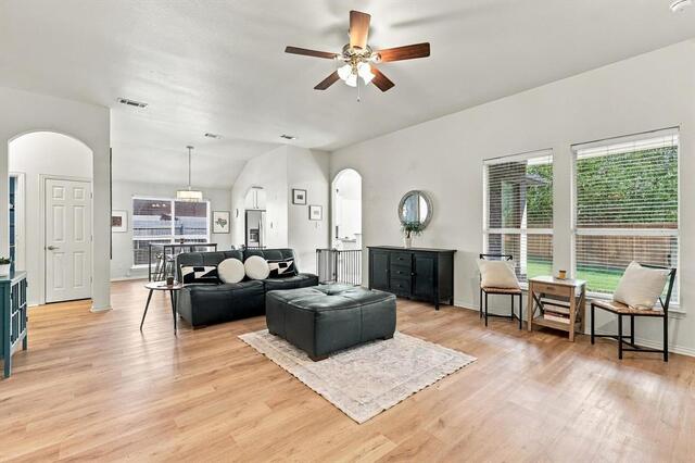 3906 Canton, Court Denton, TX photo 4
