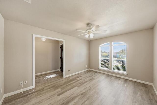 1919 Camden, Way Carrollton, TX photo 3
