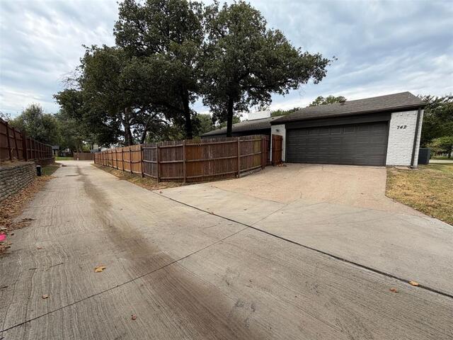 742 Hummingbird, Circle Lewisville, TX photo 29