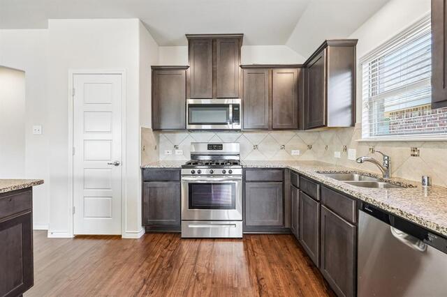 3204 Brazos Drive, Little Elm, TX photo 6