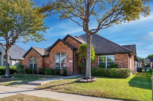 2129 Wallbrook, Drive Lewisville, TX photo 2