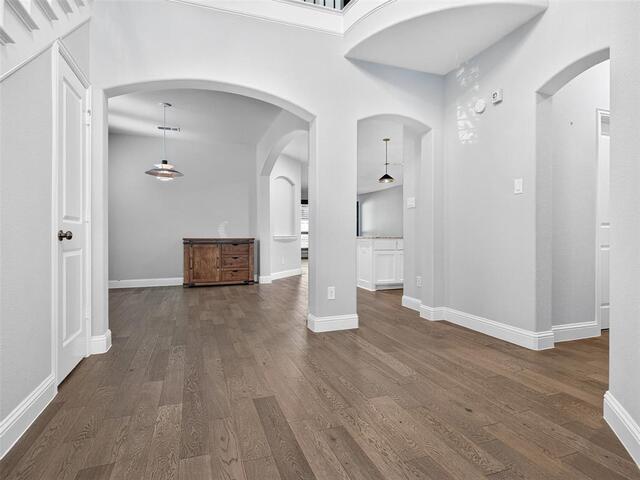 1129 Dame Carol, Way Carrollton, TX photo 5