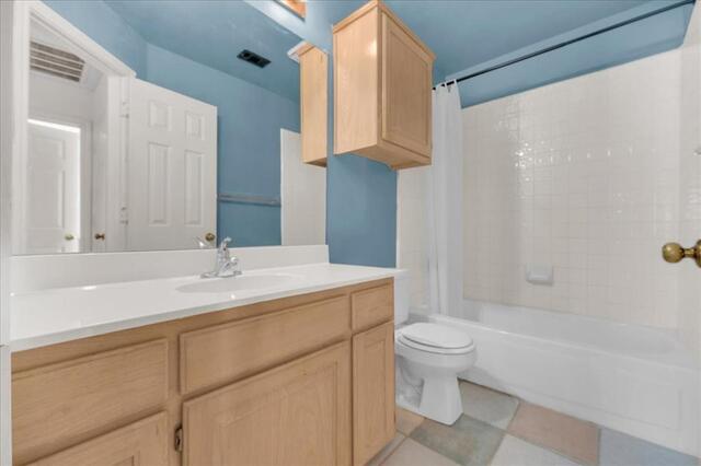 2200 Meadowstone, Drive Carrollton, TX photo 13