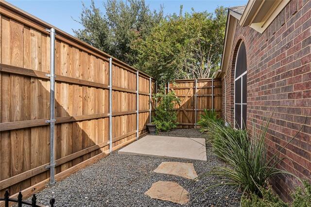 1524 Fairfield, Court Lewisville, TX photo 30