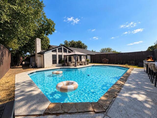 922 Thoreau, Lane Allen, TX photo 12