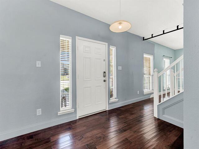 1315 Normandy, Lane Allen, TX photo 4