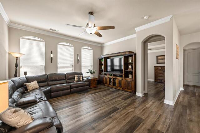 1480 Bristol, Lane Lewisville, TX photo 10