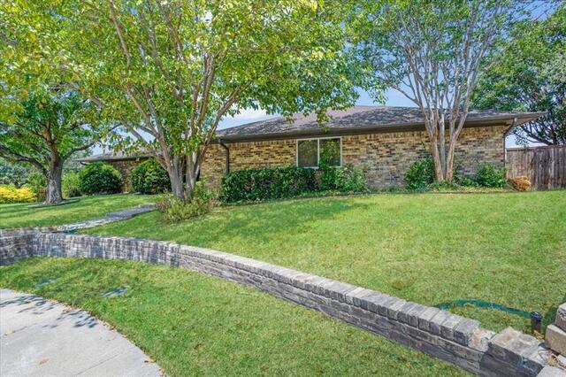 2149 Willow Place A, B Carrollton, TX photo 3