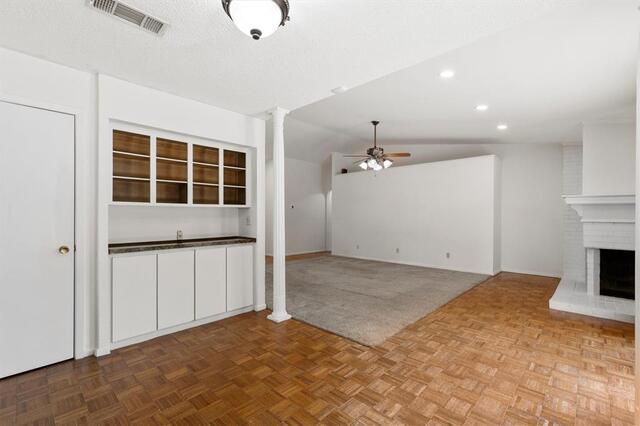 1804 Westwood, Circle Carrollton, TX photo 9