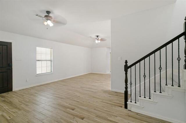 2124 Brentwood, Lane Carrollton, TX photo 4