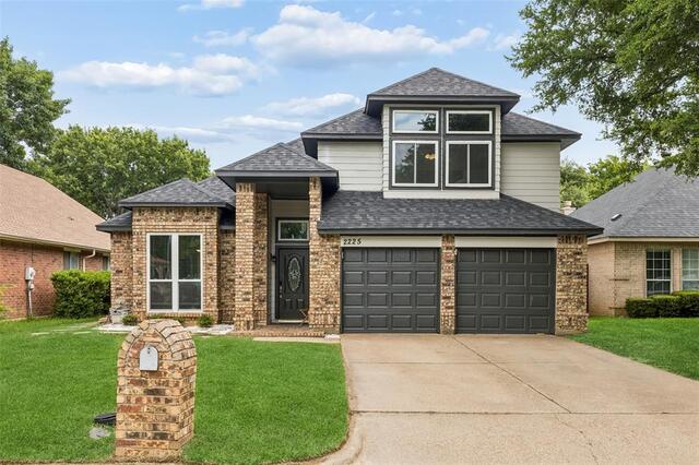 2225 Chapel Downs Drive, Arlington, TX image