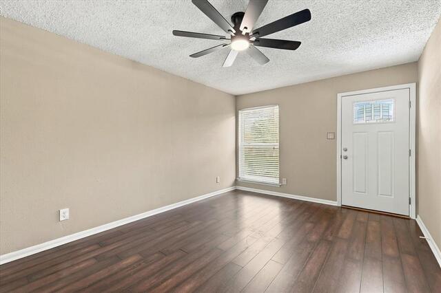 2905 Regal, Road Denton, TX photo 4