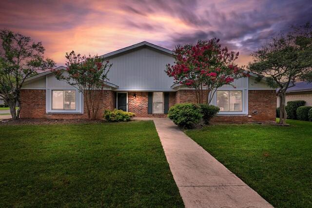 5501 Wood View Street, North Richland Hills, TX image