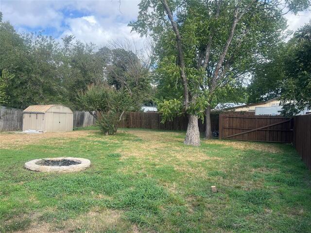 1021 E Russell, Avenue Carrollton, TX photo 23