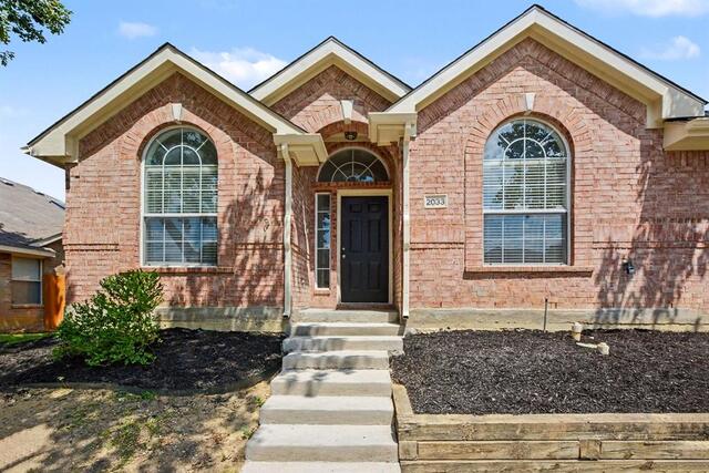 2033 Piedmont, Drive Lewisville, TX photo 2