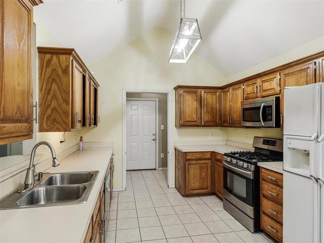 709 Mack, Drive Denton, TX photo 8