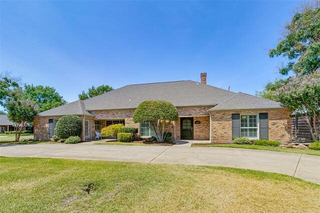 15305 Leavalley Drive, Dallas, TX image