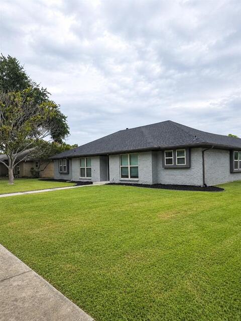 1922 Camden, Way Carrollton, TX photo 3