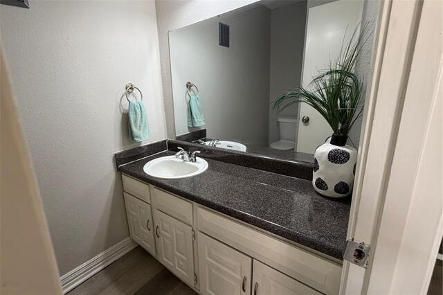 2994 Buttonwood, Drive Carrollton, TX photo 6