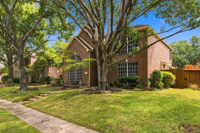 816 Rolling Meadows, Court Allen, TX photo 2
