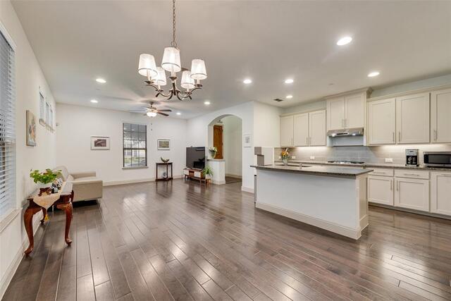 4683 Dozier Road, D Carrollton, TX photo 6