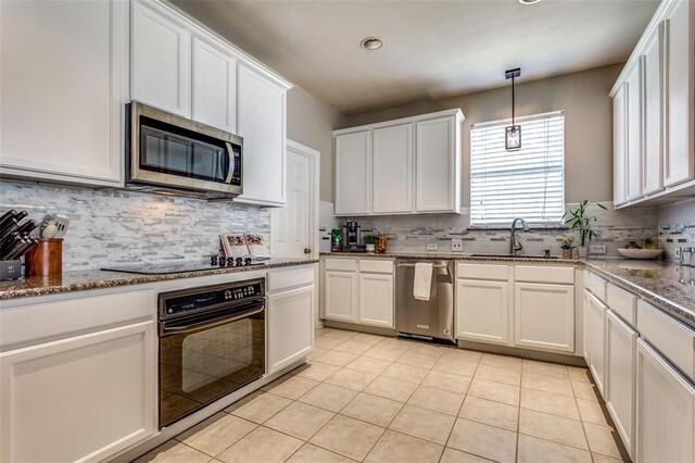 6504 Autumn Trail, The Colony, TX photo 2