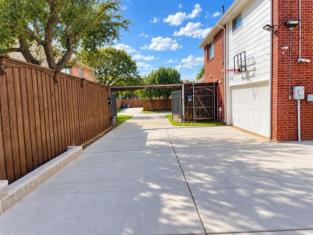3832 Leon, Drive Carrollton, TX photo 30