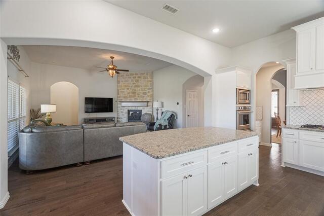 141 Kingsbury, Lane Prosper, TX photo 8