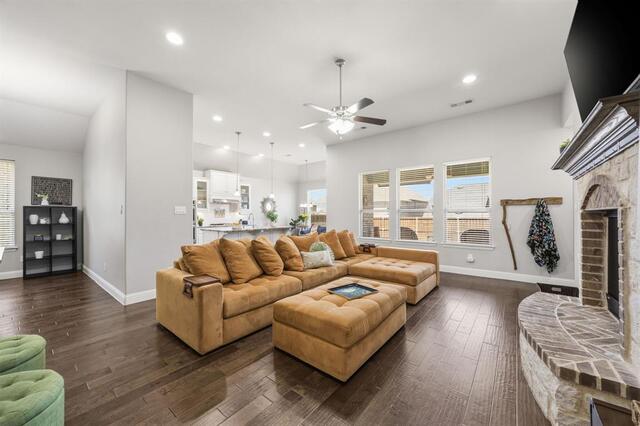 9901 Trinity Drive, Little Elm, TX photo 5