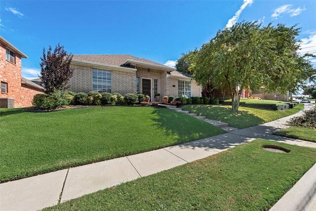 4104 Creekmeadow, Drive Carrollton, TX photo 3