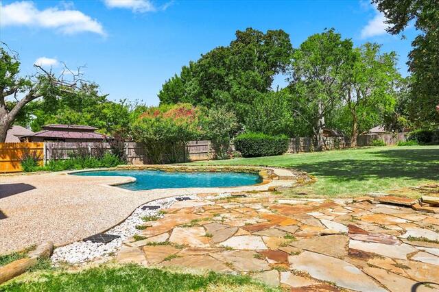 2312 Misty Trail Lane, Flower Mound, TX image