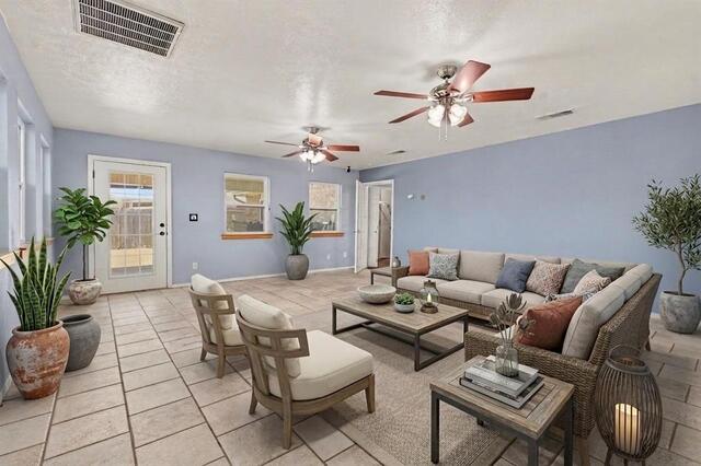 5517 Baker Drive, The Colony, TX photo 9