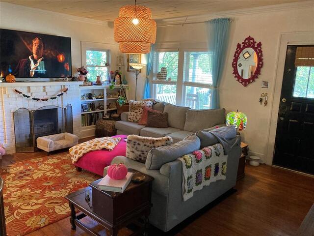 1409 N Austin, Street Denton, TX photo 7