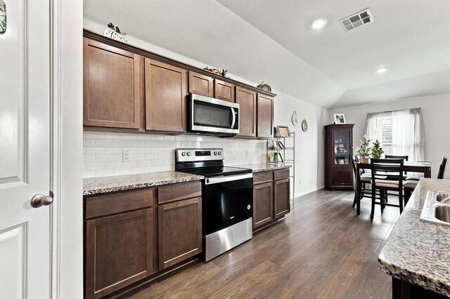 2908 Royal, Acres Denton, TX photo 12