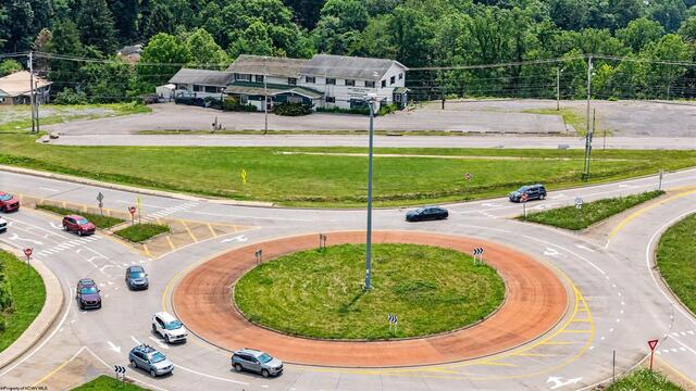 1644 Mileground Rd, Morgantown, WV 26505