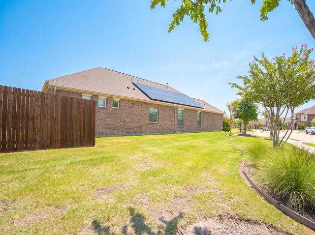2105 Ella, Lane Carrollton, TX photo 32
