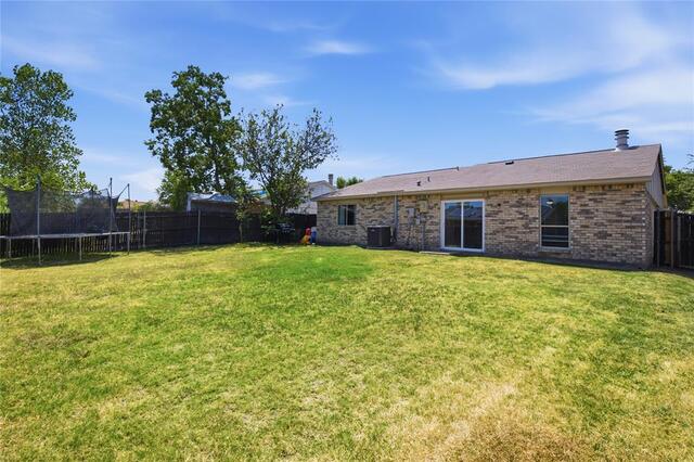 5661 Pearce Street, The Colony, TX photo 23