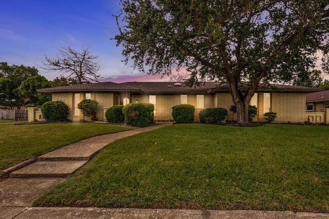 1900 Ports O Call, Drive Plano, TX photo 4