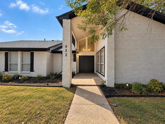 922 Thoreau, Lane Allen, TX photo 36
