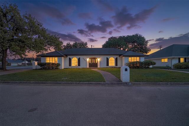 1700 Prestonwood Drive, Arlington, TX image