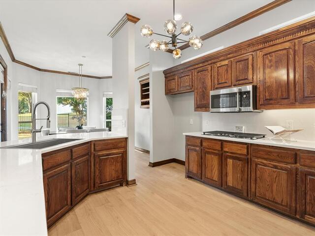 6713 Columbine, Way Plano, TX photo 12