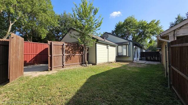 1803 Sherwood, Place Carrollton, TX photo 24