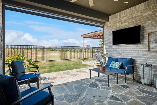 1737 Clem Castle, Drive Carrollton, TX photo 5