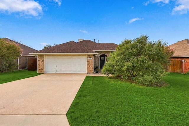 5216 Gaelic, Court Denton, TX photo 2