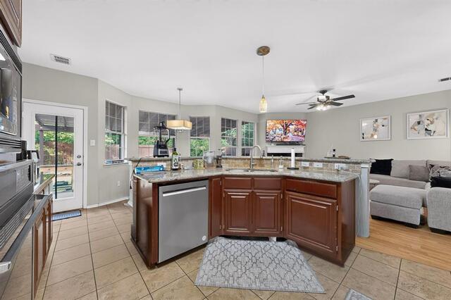 2109 Wentworth Drive, Flower Mound, TX photo 15