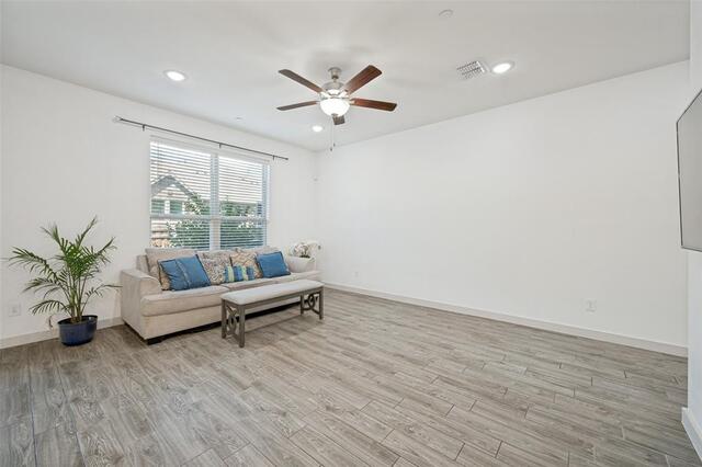 2741 Splendor Drive, Little Elm, TX photo 6