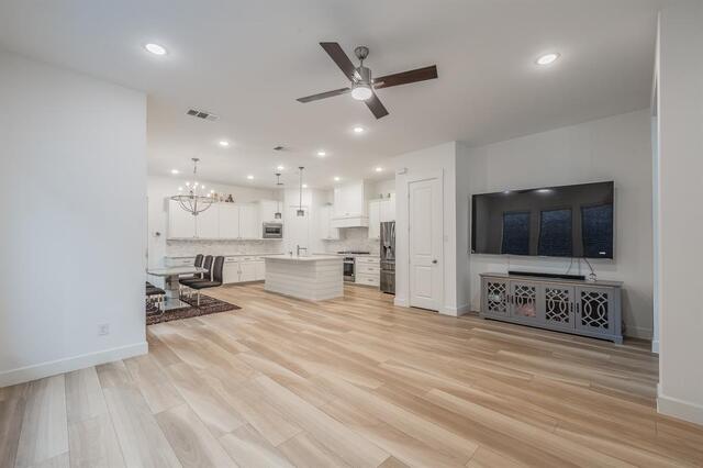 256 Harbor Hills Drive, Flower Mound, TX photo 8