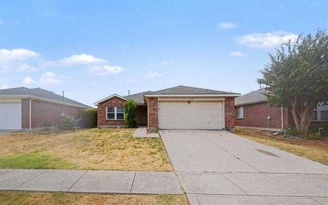 1578 Thornhill Lane, Little Elm, TX photo 3