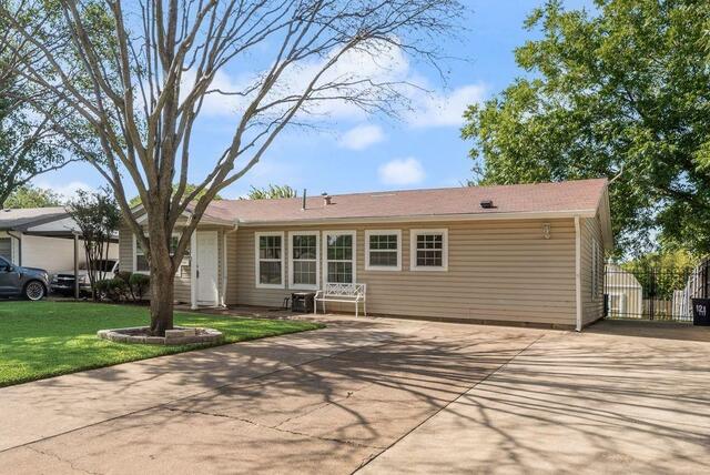 121 Dallas Drive, Euless, TX image