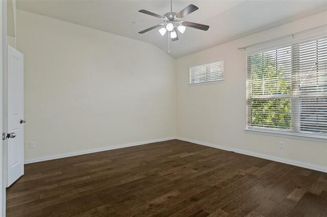 1613 Black Duck Terrace, E Carrollton, TX photo 12